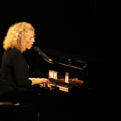 Carole King, Adeliade, Australia. Photo by Elissa Kline