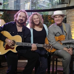 Performing with Carole are Gary Burr and Rudy Guess. Photo by John Stanton